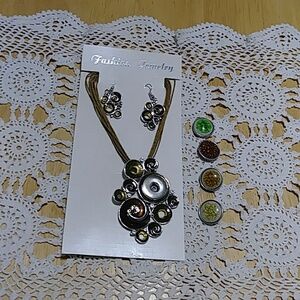 Snap Jewelry - Brown and silver necklace, earrings and snap buttons
